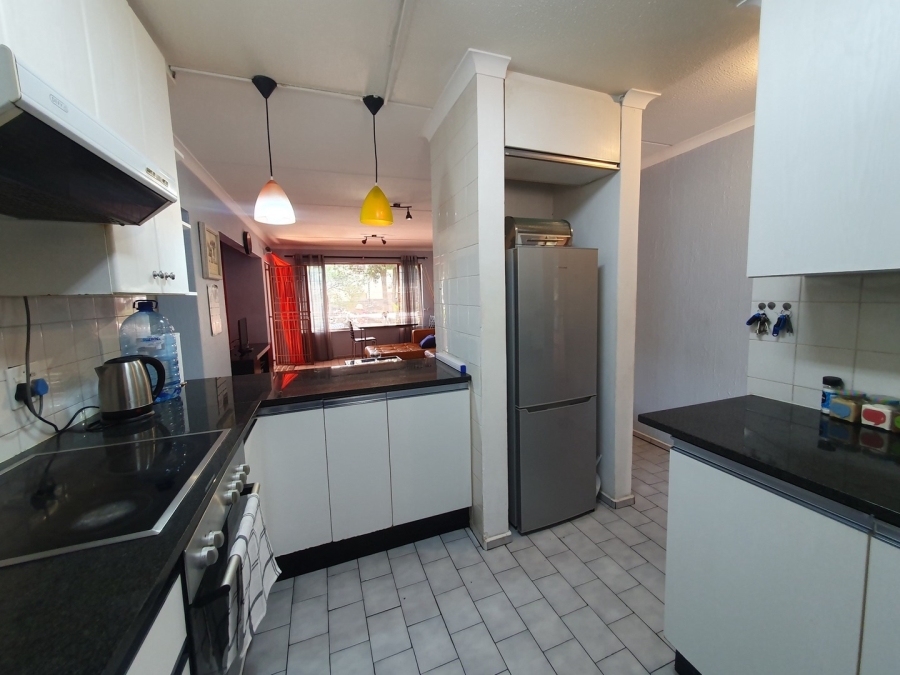 To Let 2 Bedroom Property for Rent in Sunninghill Gauteng