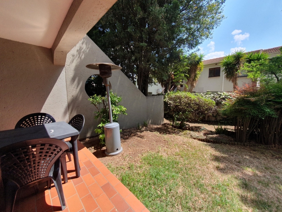 To Let 2 Bedroom Property for Rent in Sunninghill Gauteng
