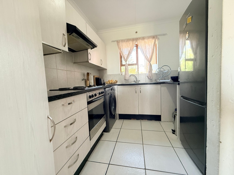 To Let 2 Bedroom Property for Rent in Ferndale Gauteng