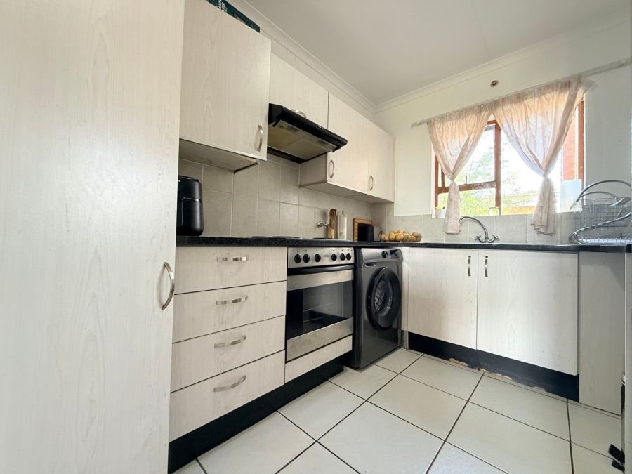 To Let 2 Bedroom Property for Rent in Ferndale Gauteng