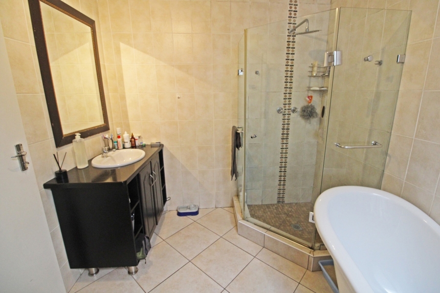 To Let 2 Bedroom Property for Rent in Robin Acres Gauteng