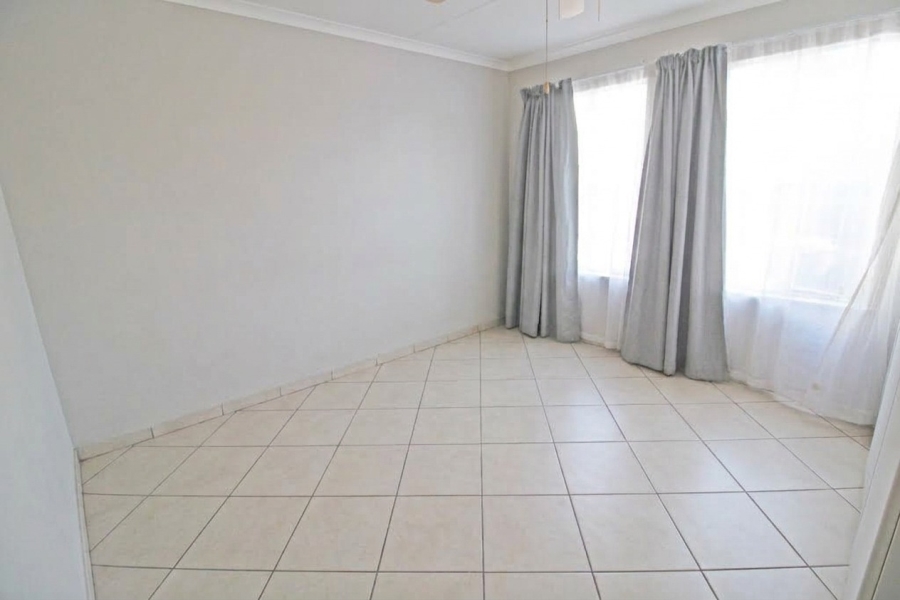 To Let 2 Bedroom Property for Rent in Robin Acres Gauteng