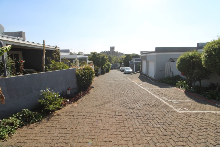 To Let 2 Bedroom Property for Rent in Robin Acres Gauteng