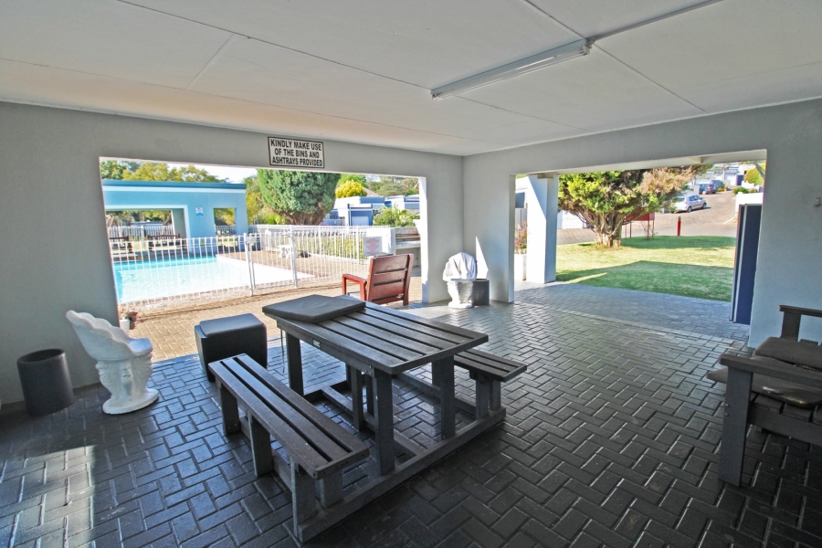 To Let 2 Bedroom Property for Rent in Robin Acres Gauteng