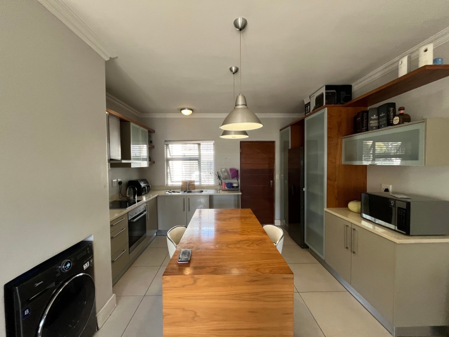 2 Bedroom Property for Sale in Wendywood Gauteng