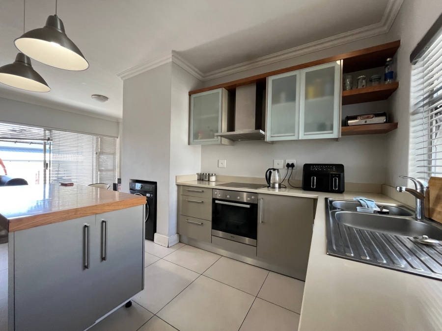 2 Bedroom Property for Sale in Wendywood Gauteng