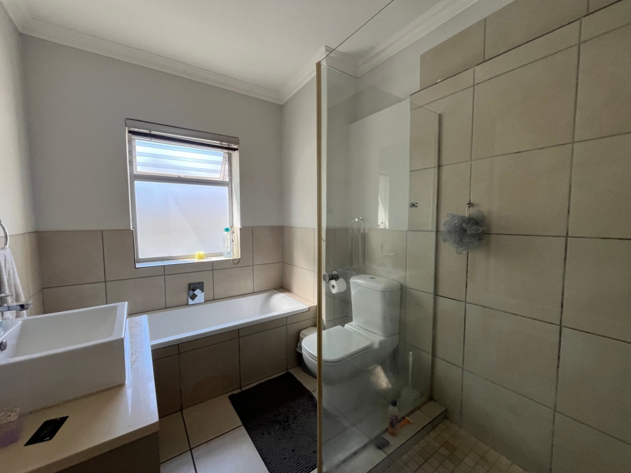 2 Bedroom Property for Sale in Wendywood Gauteng
