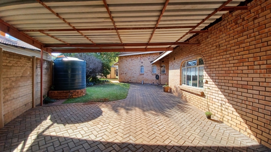 3 Bedroom Property for Sale in Vanderbijlpark SE 4 Gauteng
