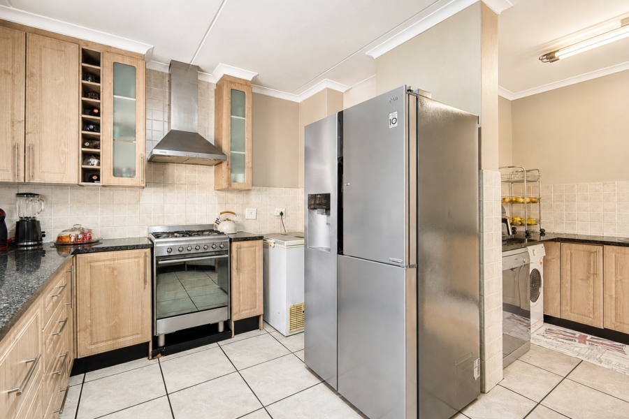 3 Bedroom Property for Sale in Broadacres Gauteng