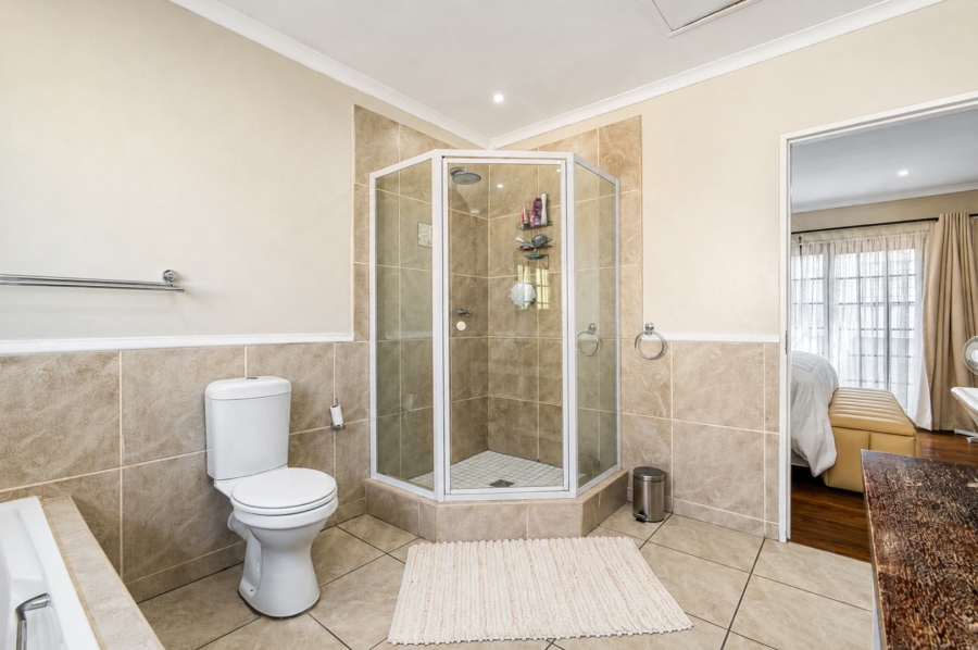 3 Bedroom Property for Sale in Broadacres Gauteng