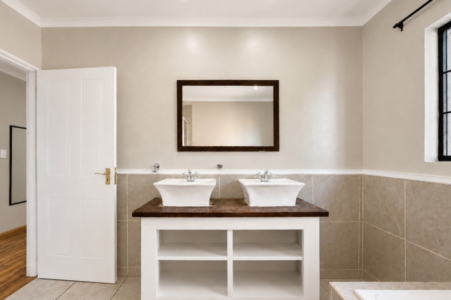3 Bedroom Property for Sale in Broadacres Gauteng