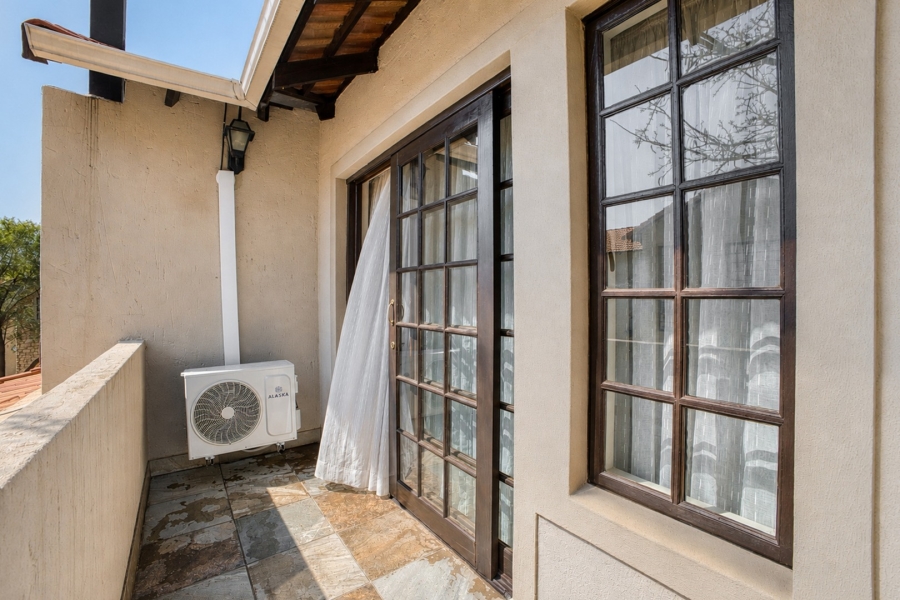3 Bedroom Property for Sale in Broadacres Gauteng