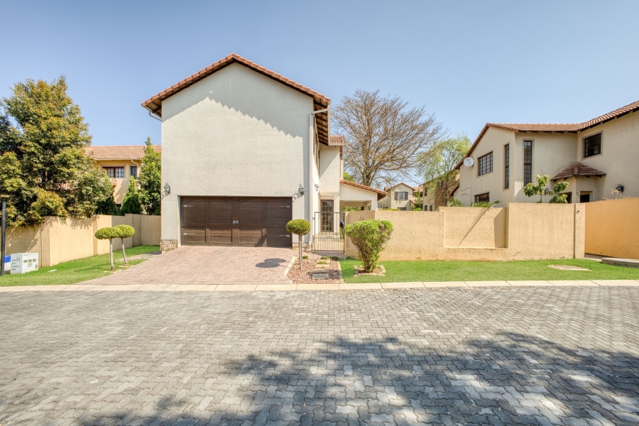 3 Bedroom Property for Sale in Broadacres Gauteng