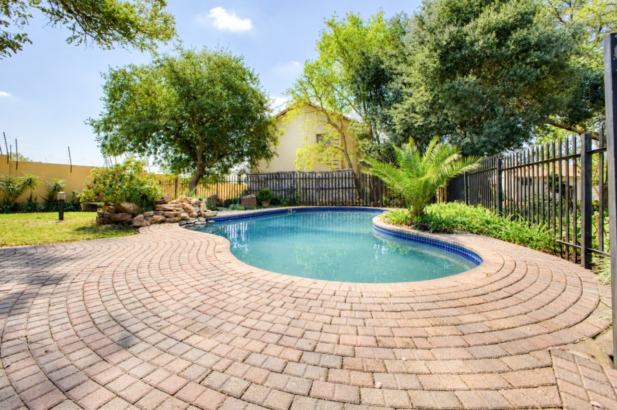 3 Bedroom Property for Sale in Broadacres Gauteng