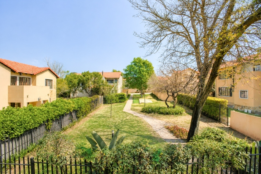 3 Bedroom Property for Sale in Broadacres Gauteng