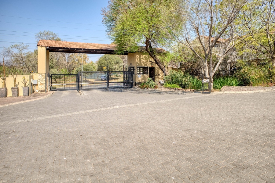 3 Bedroom Property for Sale in Broadacres Gauteng