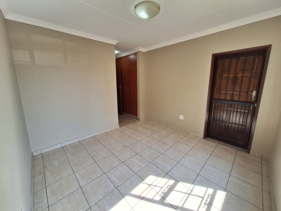 2 Bedroom Property for Sale in Montana Gauteng
