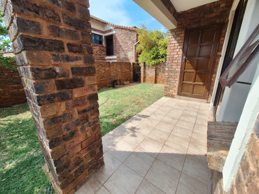 2 Bedroom Property for Sale in Montana Gauteng