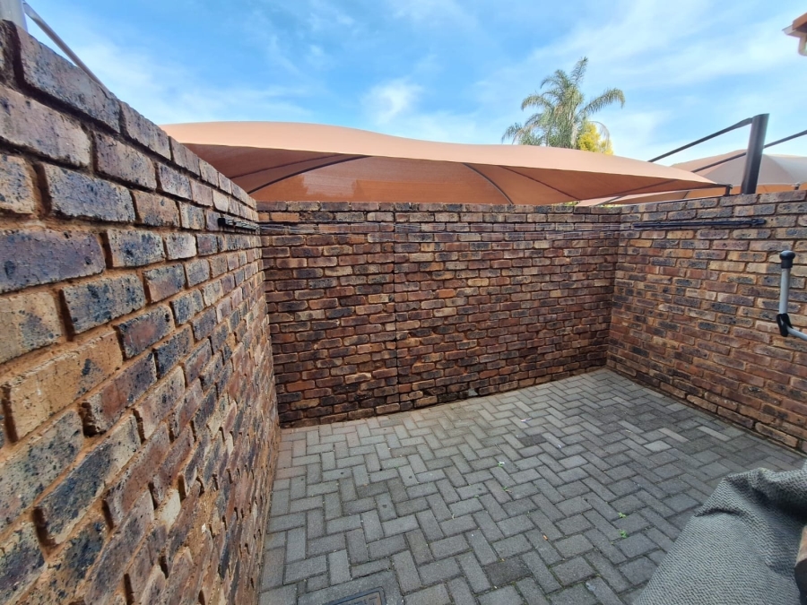 2 Bedroom Property for Sale in Montana Gauteng