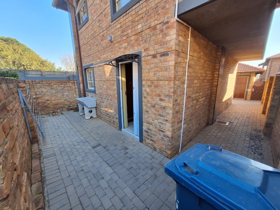 3 Bedroom Property for Sale in Montana Tuine Gauteng