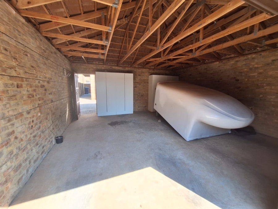 3 Bedroom Property for Sale in Montana Tuine Gauteng