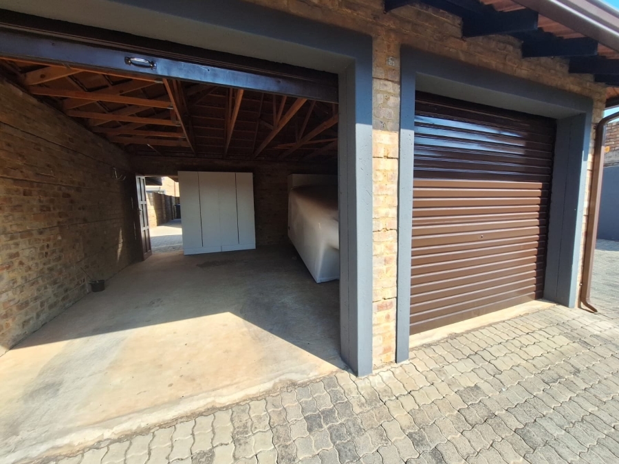 3 Bedroom Property for Sale in Montana Tuine Gauteng