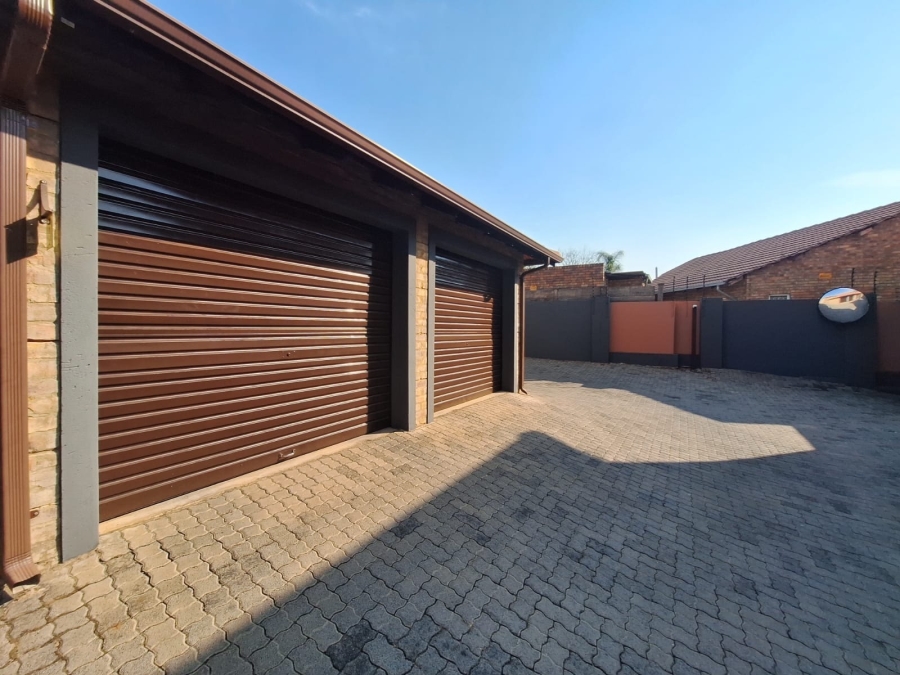 3 Bedroom Property for Sale in Montana Tuine Gauteng