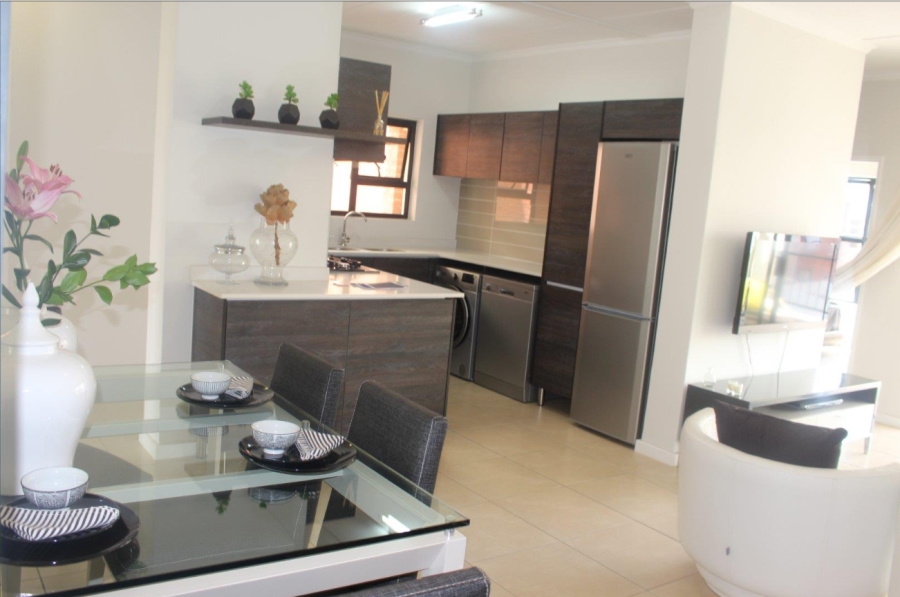 To Let 2 Bedroom Property for Rent in Greenstone Hill Gauteng