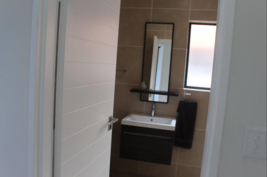 To Let 2 Bedroom Property for Rent in Greenstone Hill Gauteng