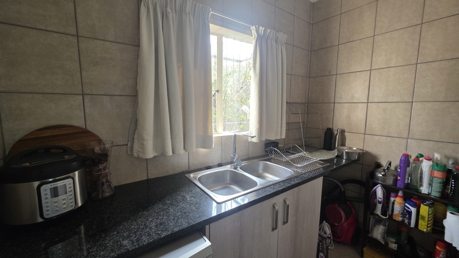 4 Bedroom Property for Sale in Garsfontein Gauteng