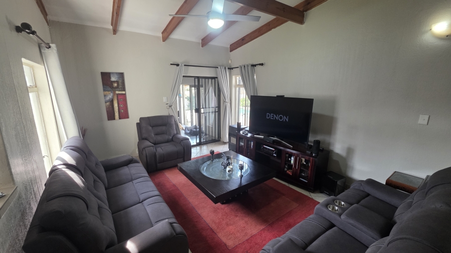 4 Bedroom Property for Sale in Garsfontein Gauteng