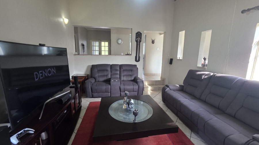 4 Bedroom Property for Sale in Garsfontein Gauteng