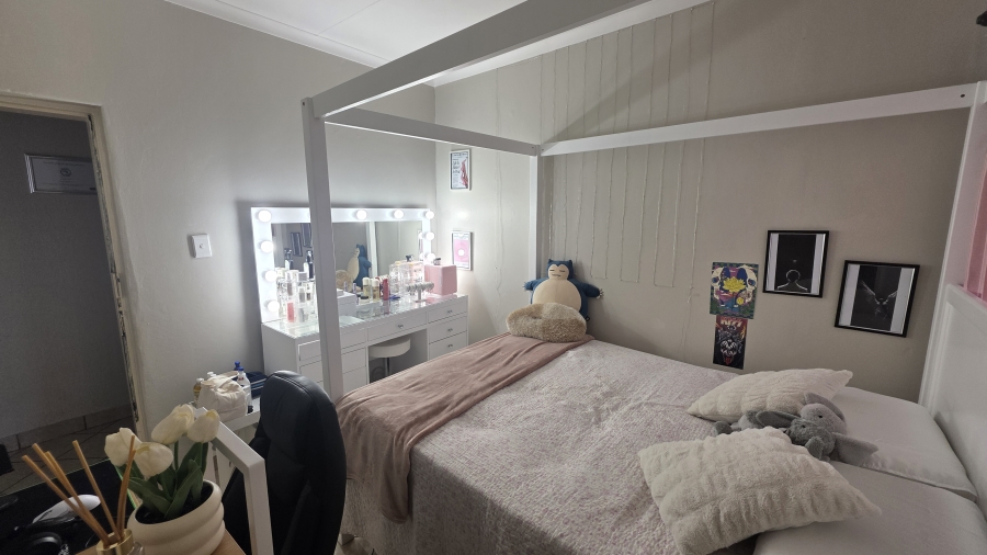4 Bedroom Property for Sale in Garsfontein Gauteng