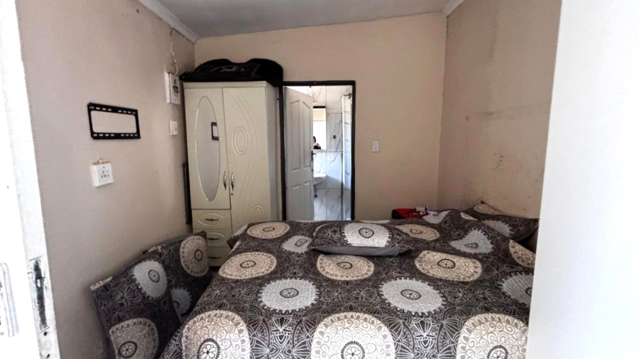 6 Bedroom Property for Sale in Wychwood Gauteng