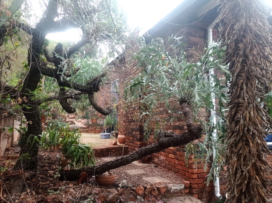 3 Bedroom Property for Sale in Mountain View Gauteng
