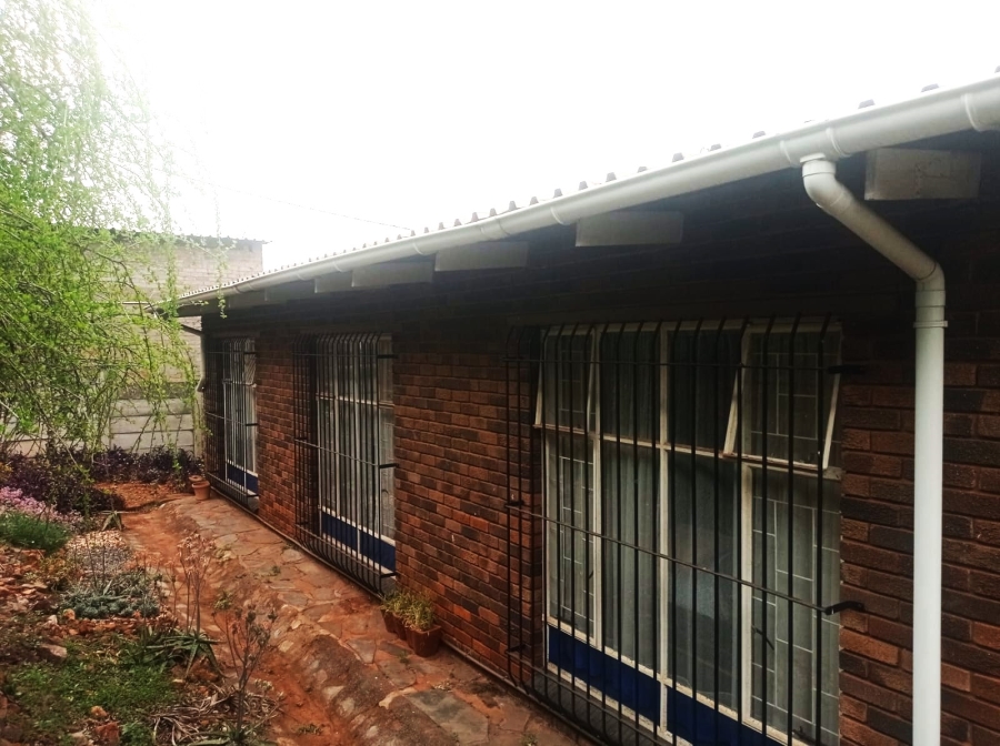 3 Bedroom Property for Sale in Mountain View Gauteng