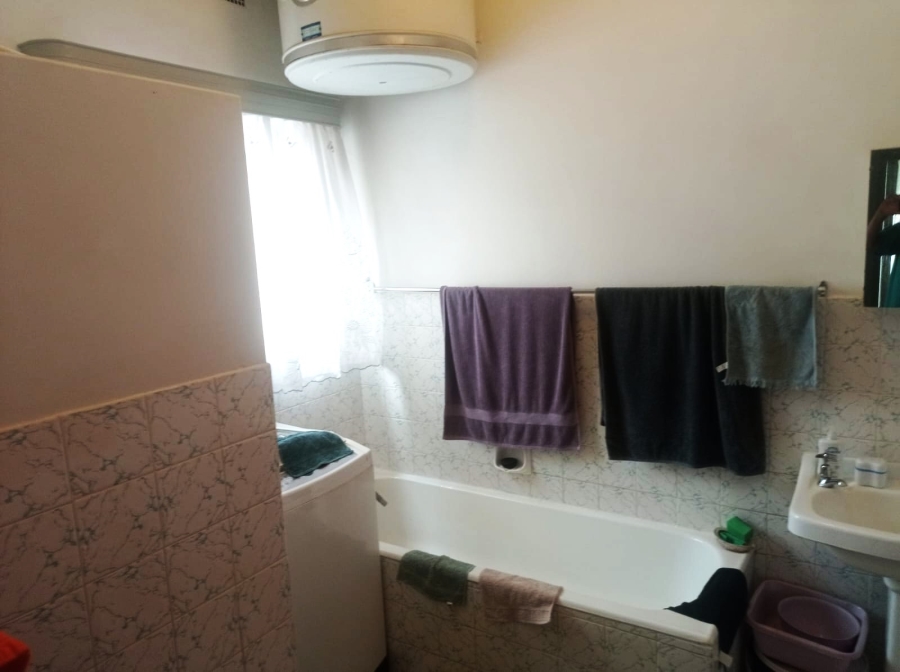 3 Bedroom Property for Sale in Mountain View Gauteng