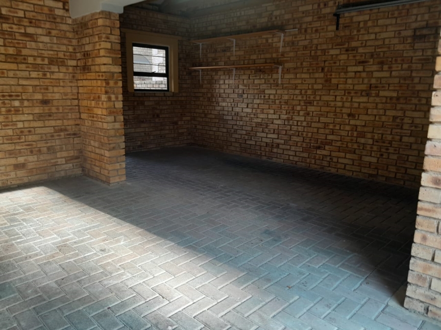 3 Bedroom Property for Sale in Harveston A H Gauteng