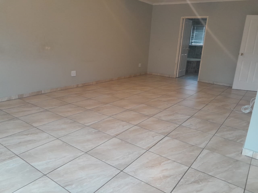 3 Bedroom Property for Sale in Harveston A H Gauteng