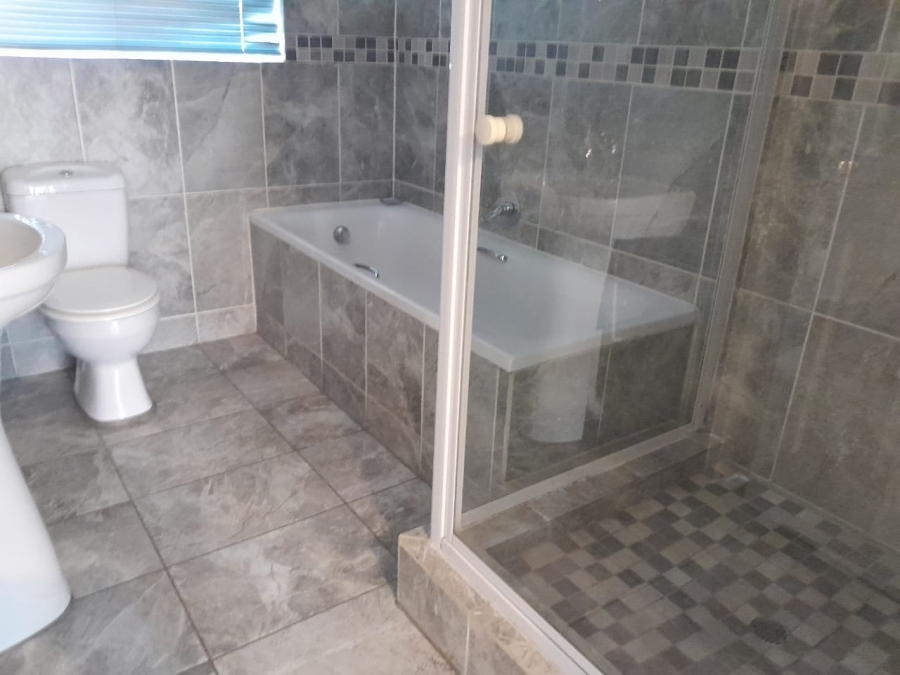 3 Bedroom Property for Sale in Harveston A H Gauteng