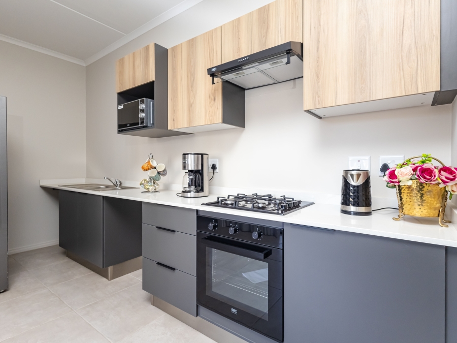 2 Bedroom Property for Sale in Glen Austin Gauteng