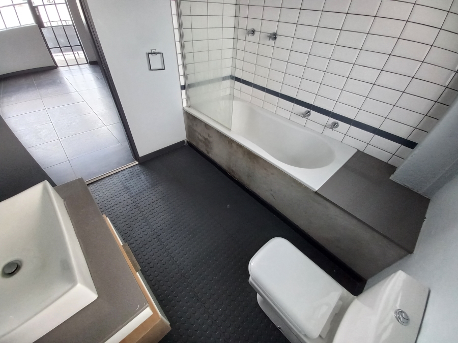 2 Bedroom Property for Sale in Braamfontein Gauteng
