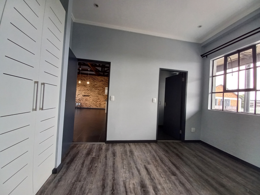 2 Bedroom Property for Sale in Braamfontein Gauteng
