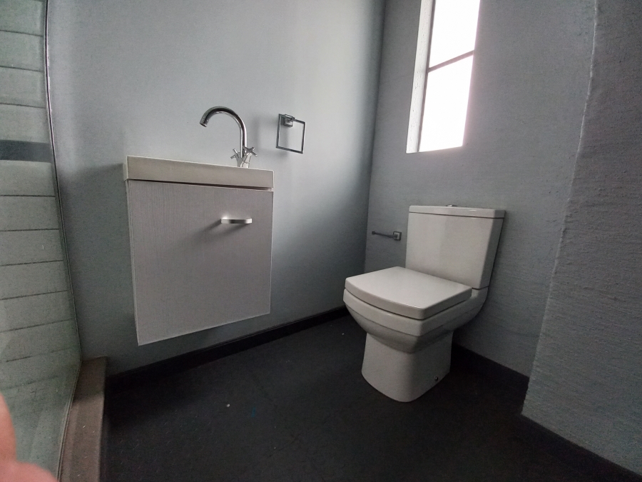 2 Bedroom Property for Sale in Braamfontein Gauteng