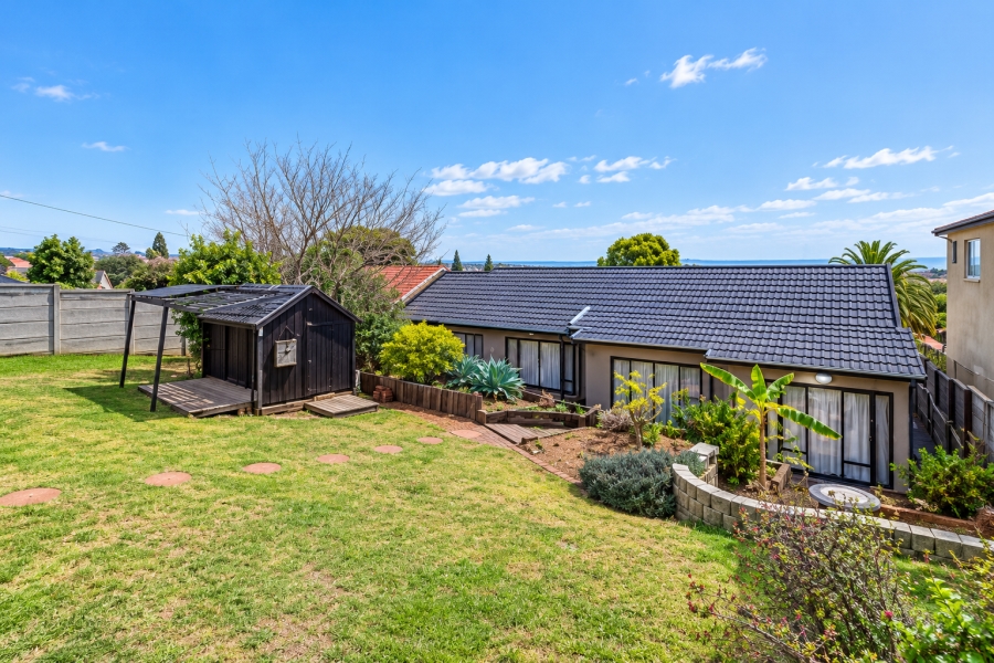 4 Bedroom Property for Sale in Lindhaven Gauteng