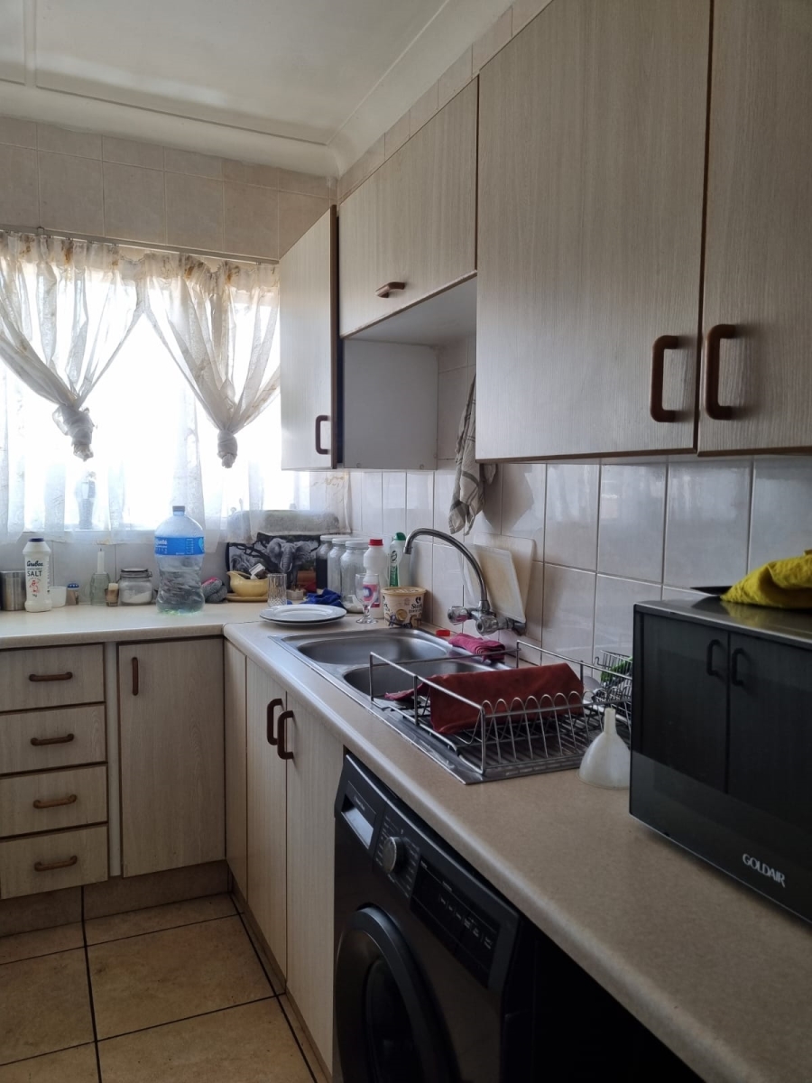 2 Bedroom Property for Sale in Discovery Gauteng
