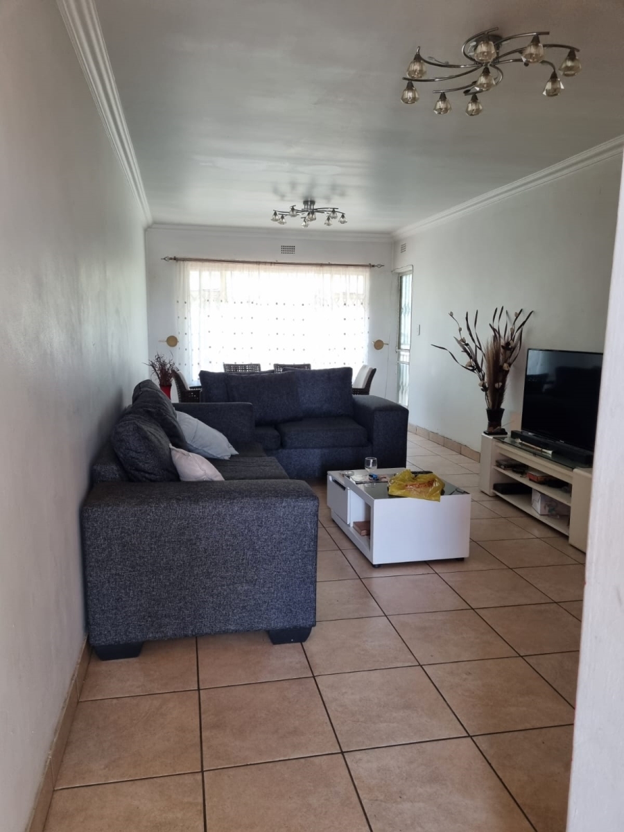 2 Bedroom Property for Sale in Discovery Gauteng
