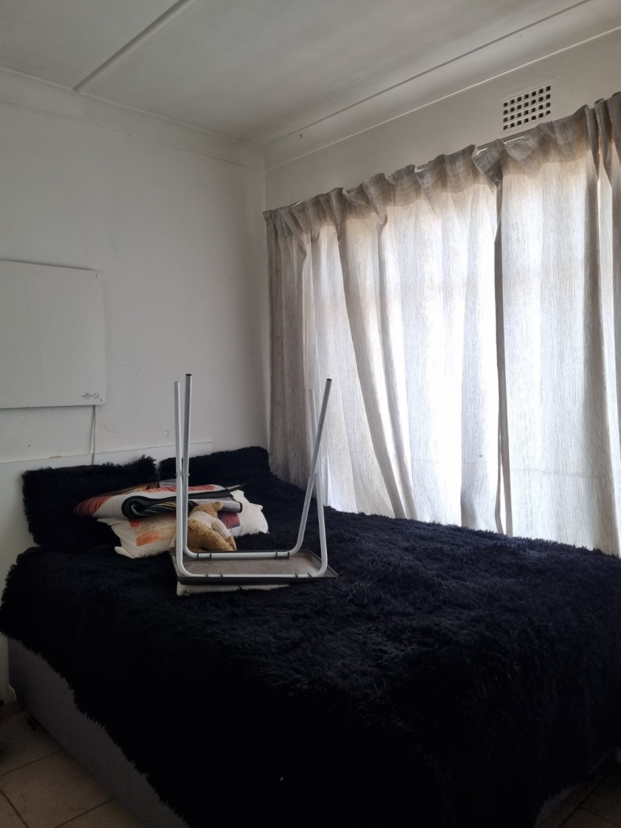 2 Bedroom Property for Sale in Discovery Gauteng