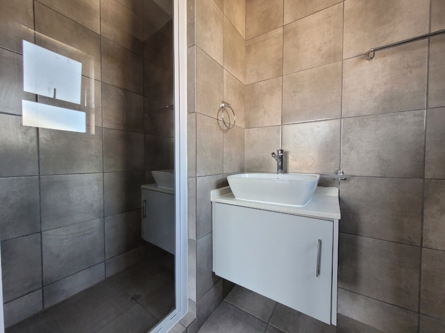 1 Bedroom Property for Sale in Groblerpark Gauteng