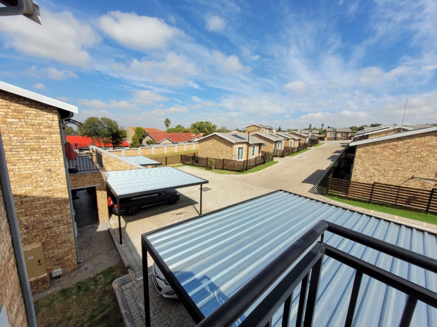 1 Bedroom Property for Sale in Groblerpark Gauteng